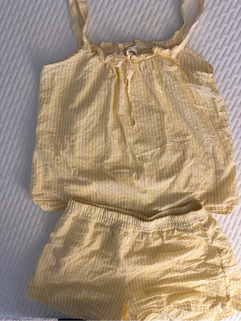LAKE Alice Shorts Set in yellow Seersucker